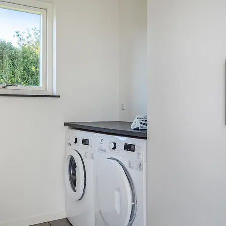 Feriehus Stunning In With Sauna